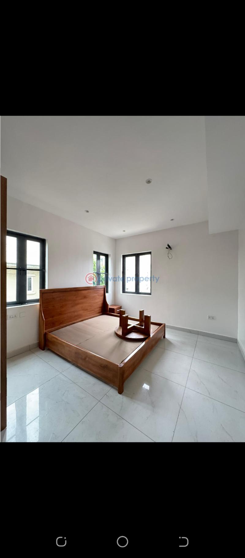 3 bedroom Block Of Flats For Sale Yaba Lagos - 4