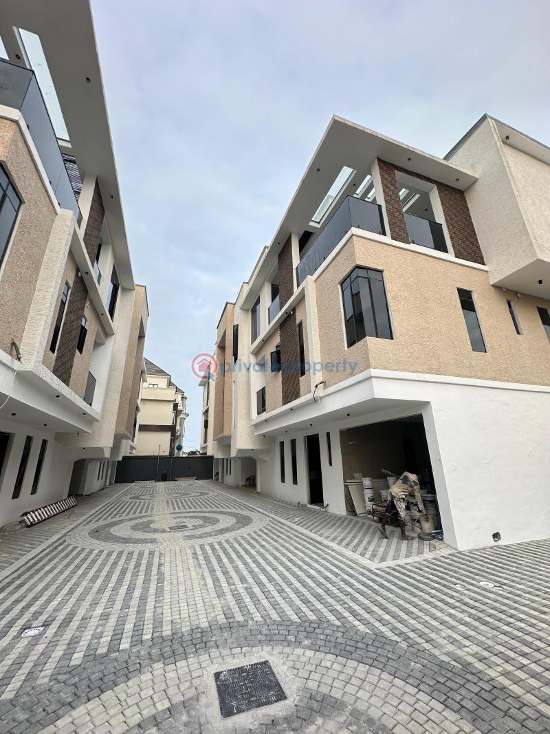 Very spacious luxury 4 bedroom penthouse with elevator - 0 4 bedroom Penthouse For Sale Lekki Phase 1 Lagos - 0
