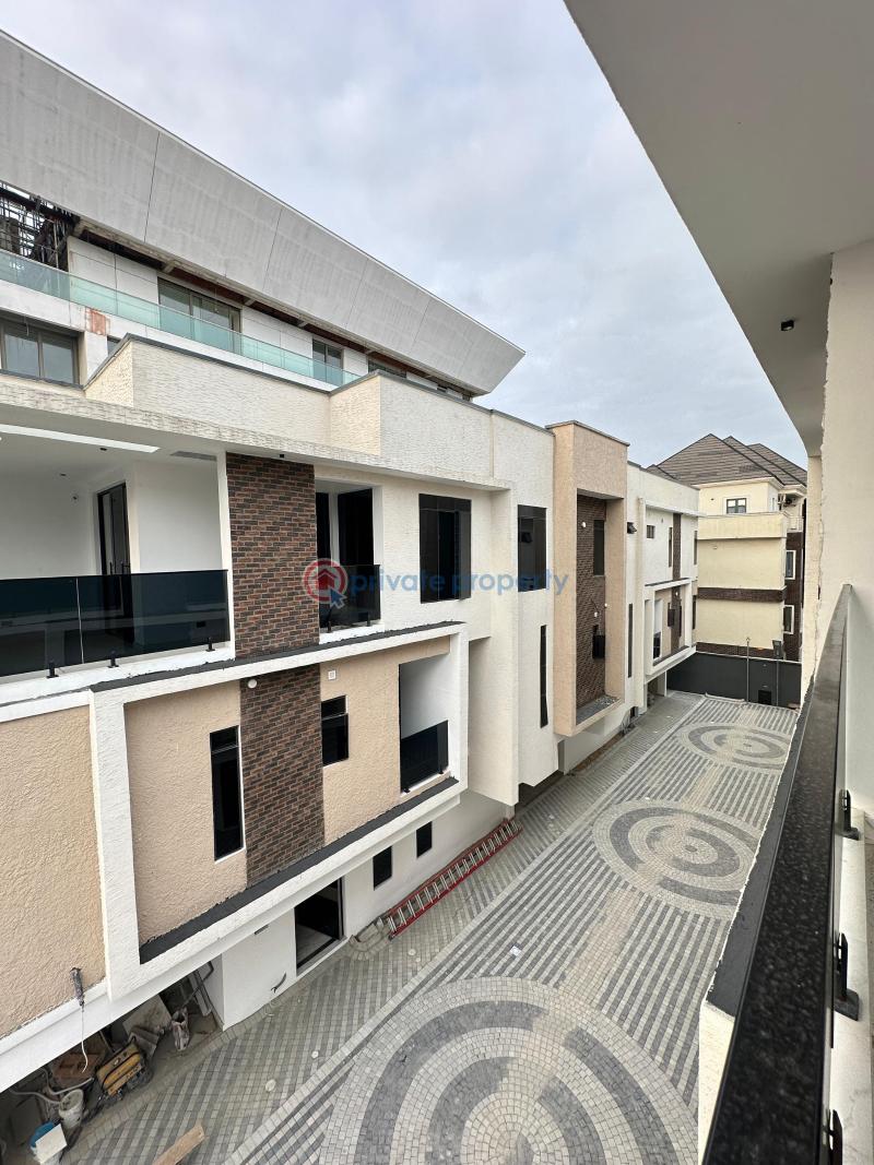 Very spacious luxury 4 bedroom penthouse with elevator - 19 4 bedroom Penthouse For Sale Lekki Phase 1 Lagos - 19