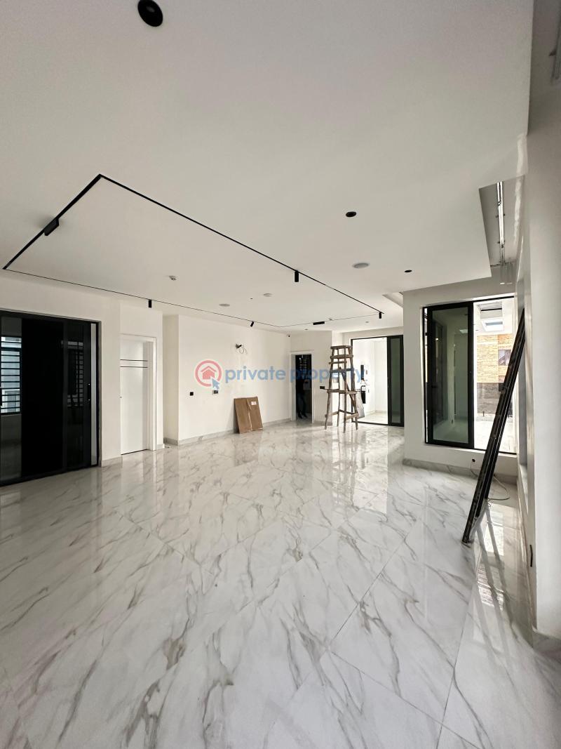 Very spacious luxury 4 bedroom penthouse with elevator - 3 4 bedroom Penthouse For Sale Lekki Phase 1 Lagos - 3