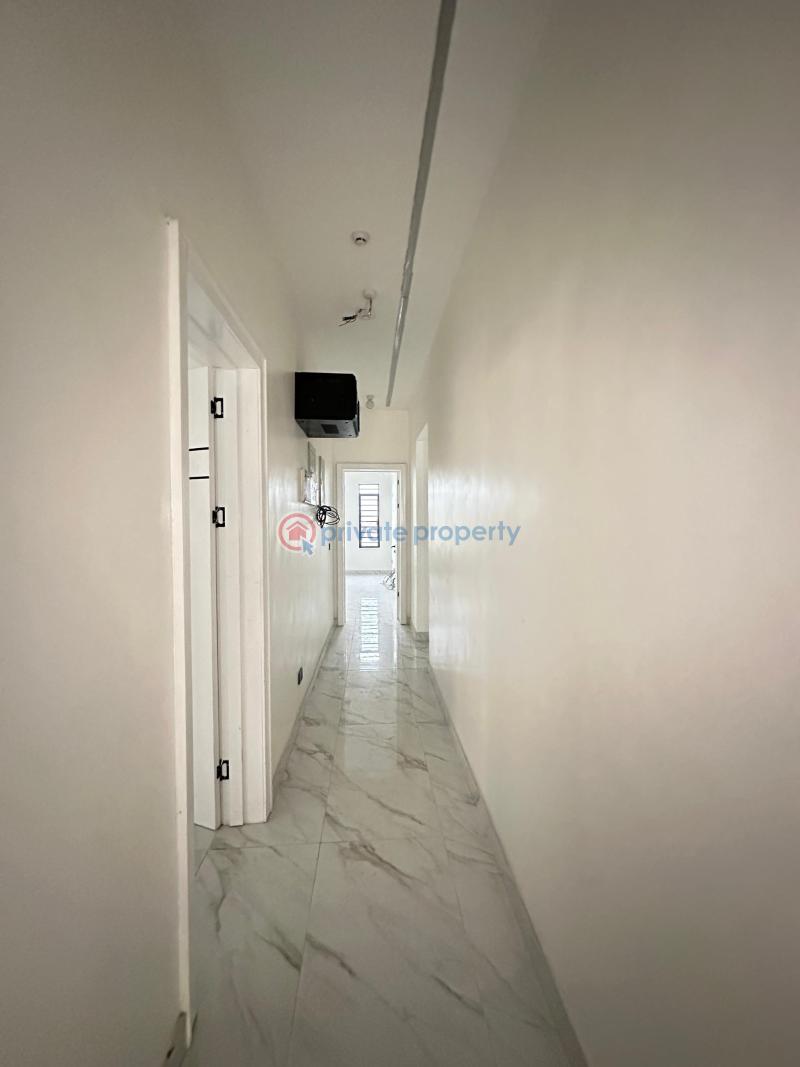 Very spacious luxury 4 bedroom penthouse with elevator - 10 4 bedroom Penthouse For Sale Lekki Phase 1 Lagos - 10