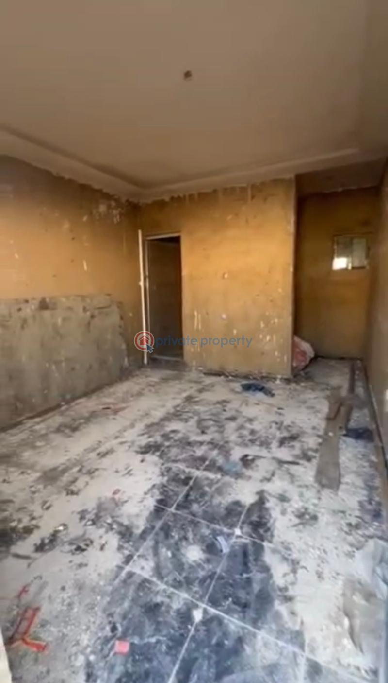 Self Contain For Rent Off St Finbars Road Akoka Yaba Lagos