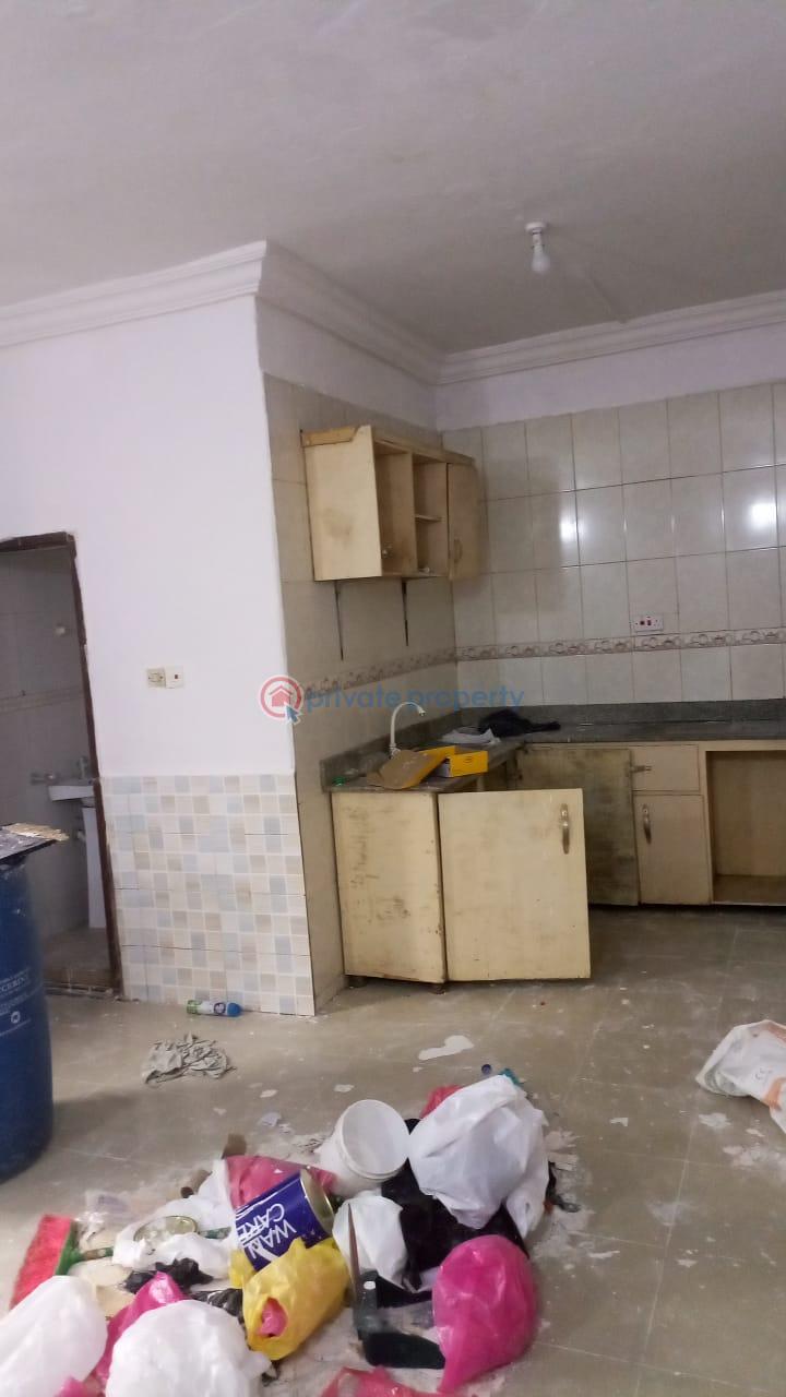 1 bedroom Self Contain For Rent Around Royal Gardens Estate. Abraham