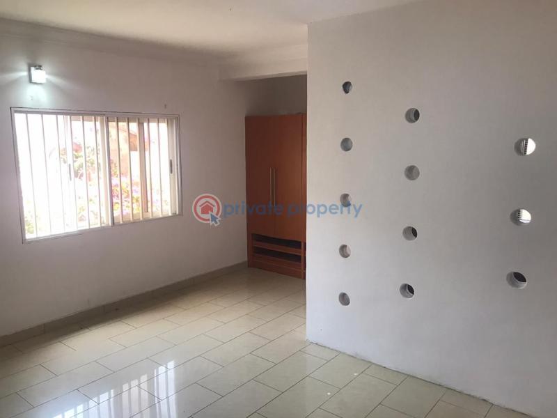 1 bedroom Self Contain For Rent Yeye Olofin Street Lekki Phase 1 Lagos - 6