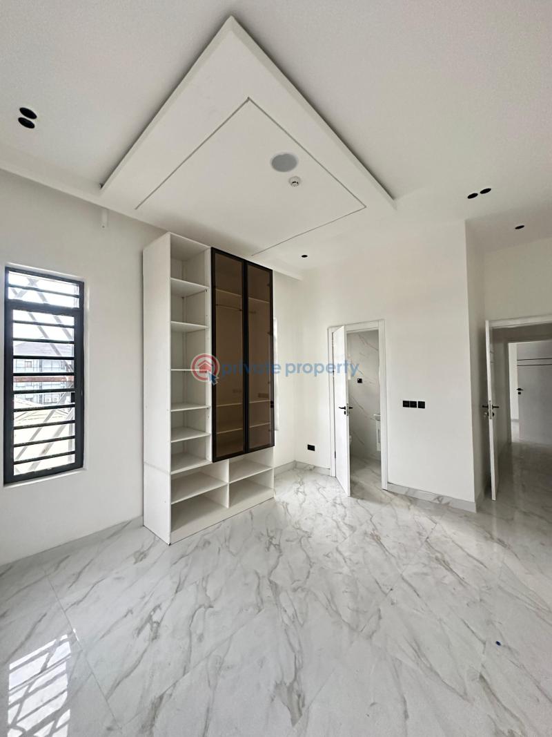 Very spacious standard luxury 4 bedroom - 8 4 bedroom Detached Duplex For Sale Lekki Phase 1 Lagos - 8