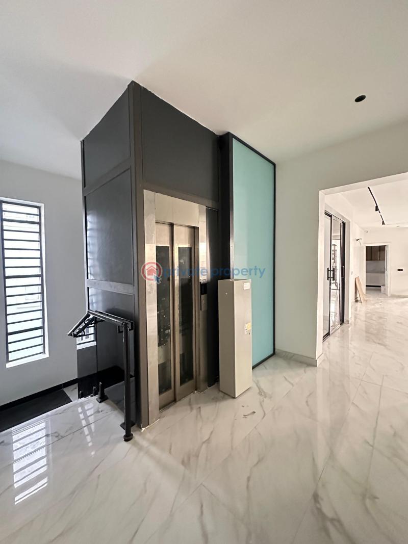 Very spacious standard luxury 4 bedroom - 7 4 bedroom Detached Duplex For Sale Lekki Phase 1 Lagos - 7