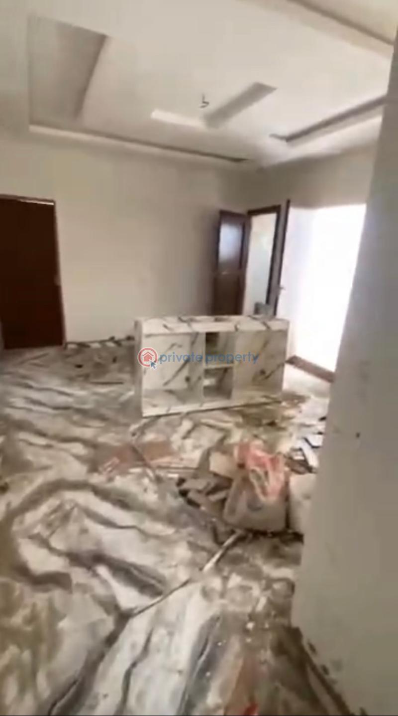1 bedroom Mini Flat For Rent Off Pedro Road Shomolu Lagos - 0