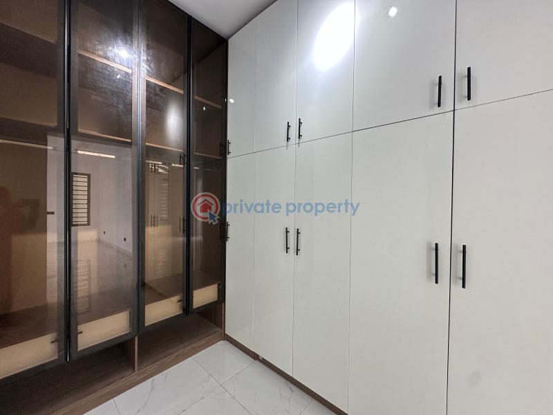 4 bedroom Detached Duplex For Sale Idado Lekki Lagos - 15