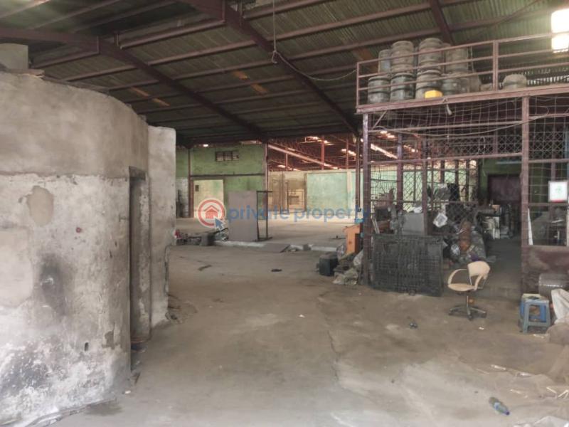 Warehouse For Sale Along Ikorodu Road, Ketu Kosofe/Ikosi Lagos - 0