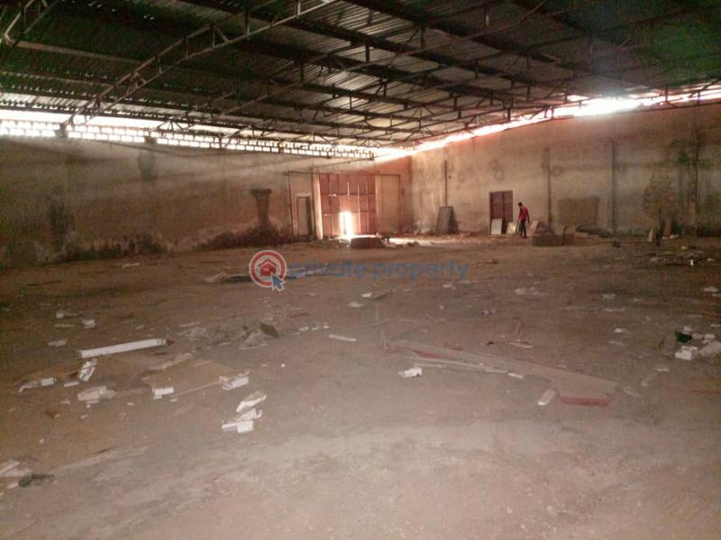 Warehouse For Sale Opposite Eagle Flowers At Toll Gate. Ibadan Oyo - 7