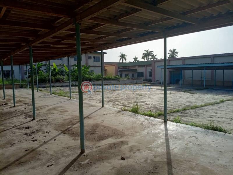 Warehouse For Sale Opposite Eagle Flowers At Toll Gate. Ibadan Oyo - 3