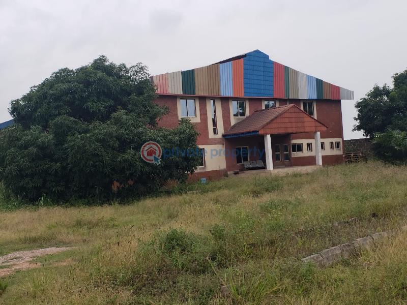 Warehouse For Sale Sagamu Inter Change. Oke Mosan Abeokuta Ogun - 1