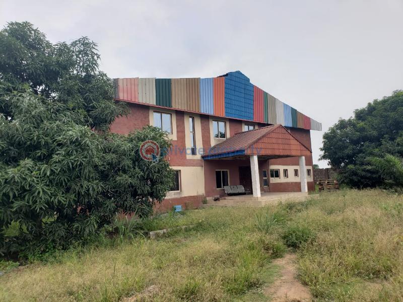 Warehouse For Sale Sagamu Inter Change. Oke Mosan Abeokuta Ogun - 0