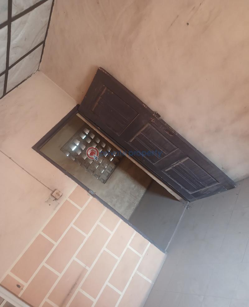 9 bedroom Warehouse For Sale Old Ife Road Alakia Ibadan Oyo - 8