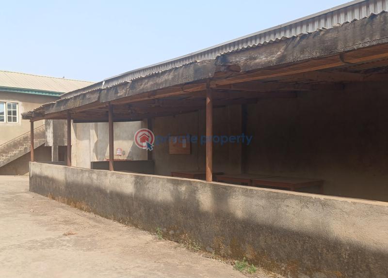 9 bedroom Warehouse For Sale Old Ife Road Alakia Ibadan Oyo - 4