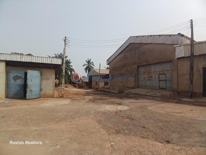 10 bedroom Warehouse For Sale Alakia Akala Express Ibadan Oyo - 2