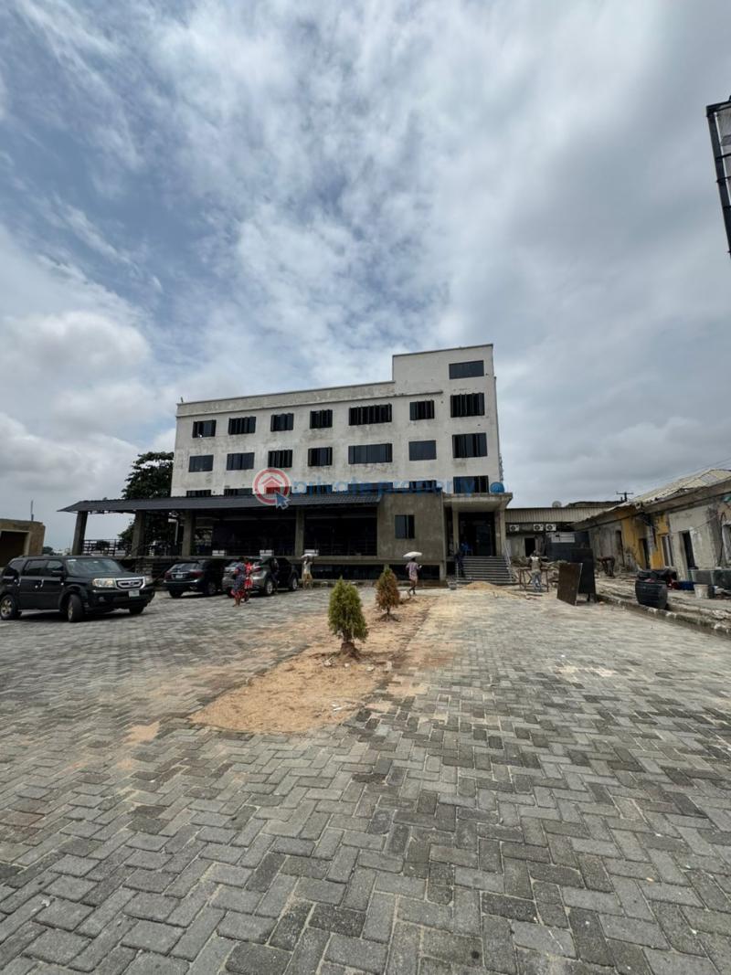 Block Of Flats For Rent Admiralty Way Lekki Phase 1 Lagos - 10