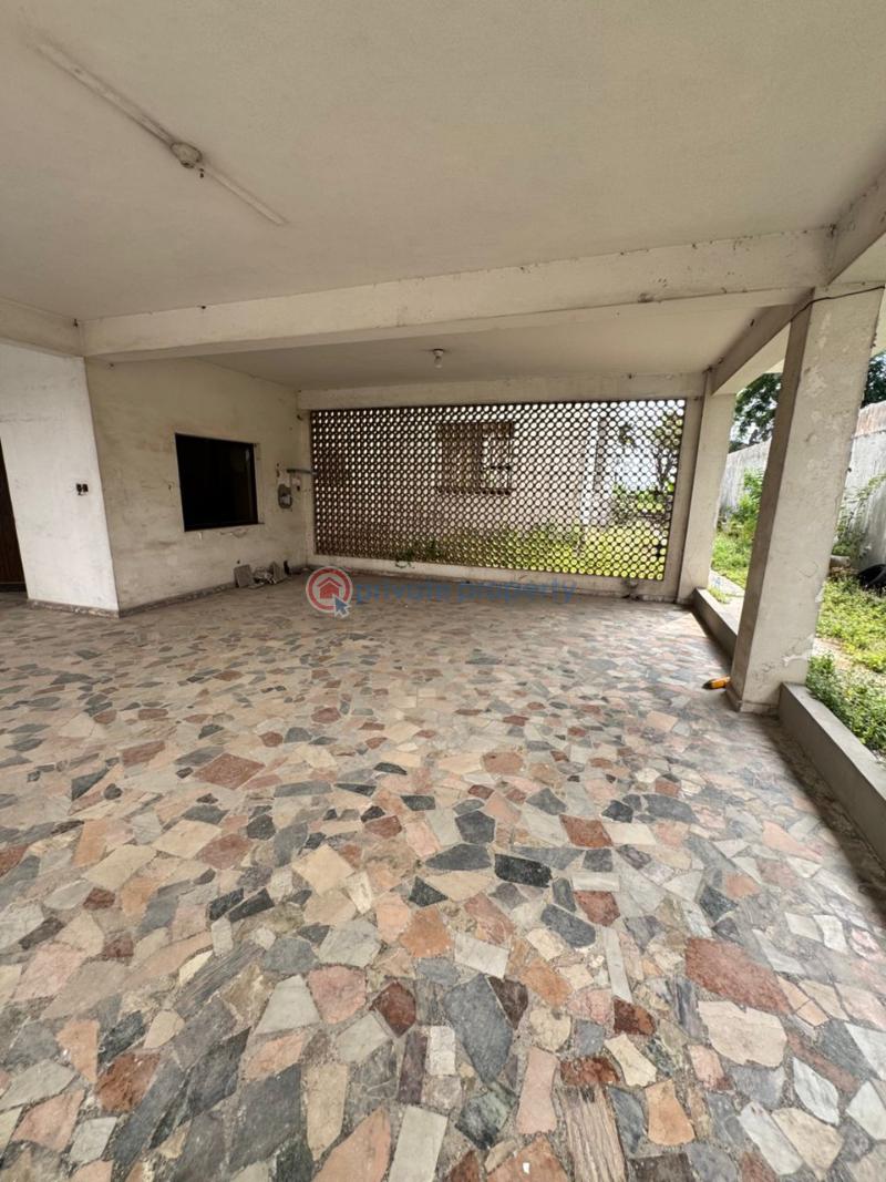 Commercial Property For Rent Victoria Island Lagos - 11