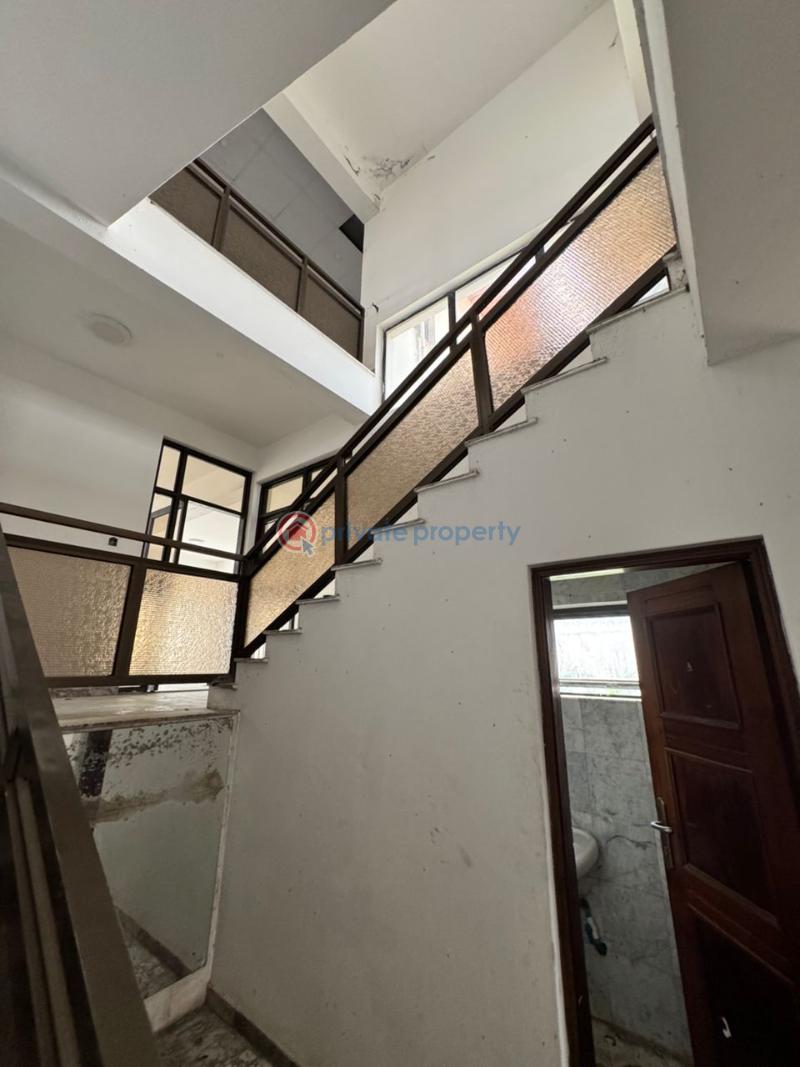 Commercial Property For Rent Victoria Island Lagos - 13