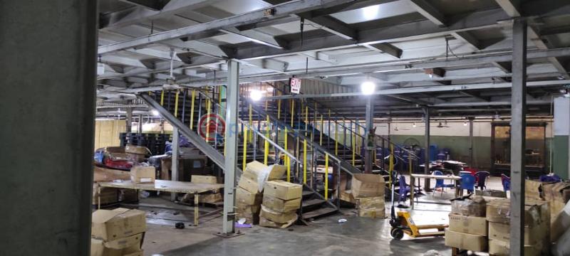 Wearhouse factory on two floors.7689sqm land. building space 12978sqm - 2 Factory For Sale Mushin By Ilupeju Mushin Lagos - 2