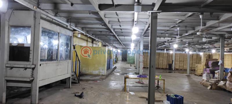 Wearhouse factory on two floors.7689sqm land. building space 12978sqm - 7 Factory For Sale Mushin By Ilupeju Mushin Lagos - 7