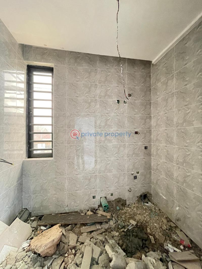 Well built 2 and 3 bedroom apartment with swimming pool, gym and elevator for investment - 6 2 bedroom Flat & Apartment For Sale Ikate Lekki Lagos - 6