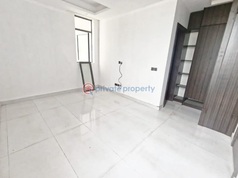 Well built 2 bedroom apartment in a secured estate - 5 2 bedroom Flat & Apartment For Sale Lekki Phase 1 Lagos - 5