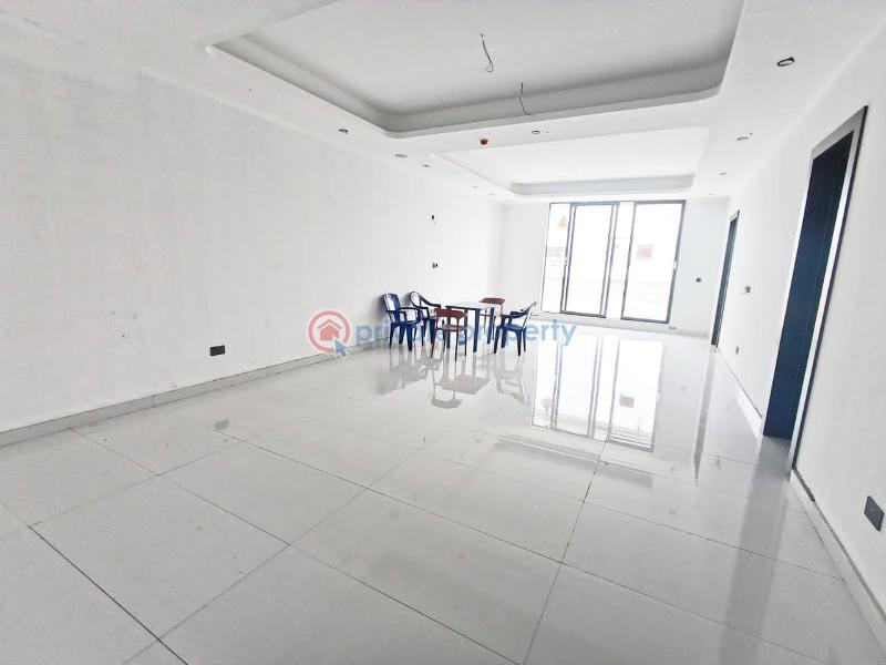 Well built 2 bedroom apartment in a secured estate - 11 2 bedroom Flat & Apartment For Sale Lekki Phase 1 Lagos - 11