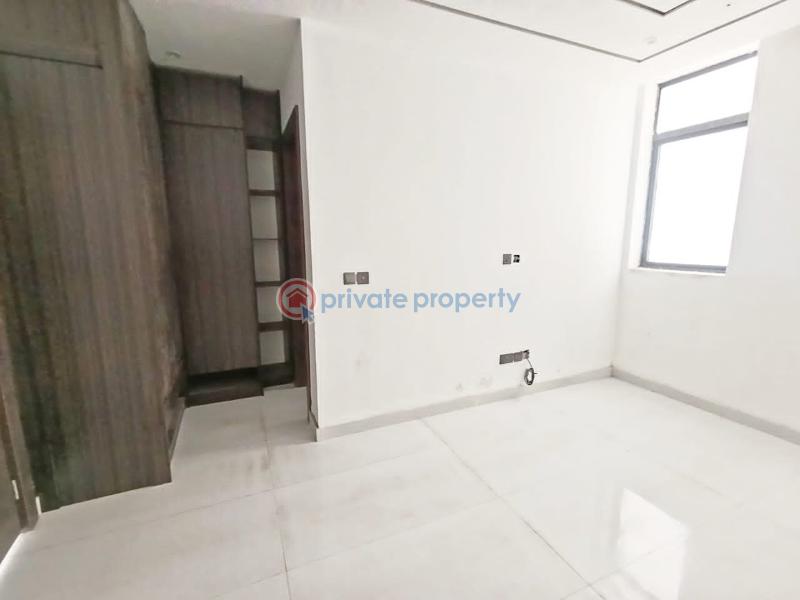 Well built 2 bedroom apartment in a secured estate - 7 2 bedroom Flat & Apartment For Sale Lekki Phase 1 Lagos - 7