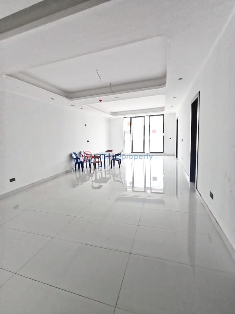 Well built 2 bedroom apartment in a secured estate - 12 2 bedroom Flat & Apartment For Sale Lekki Phase 1 Lagos - 12