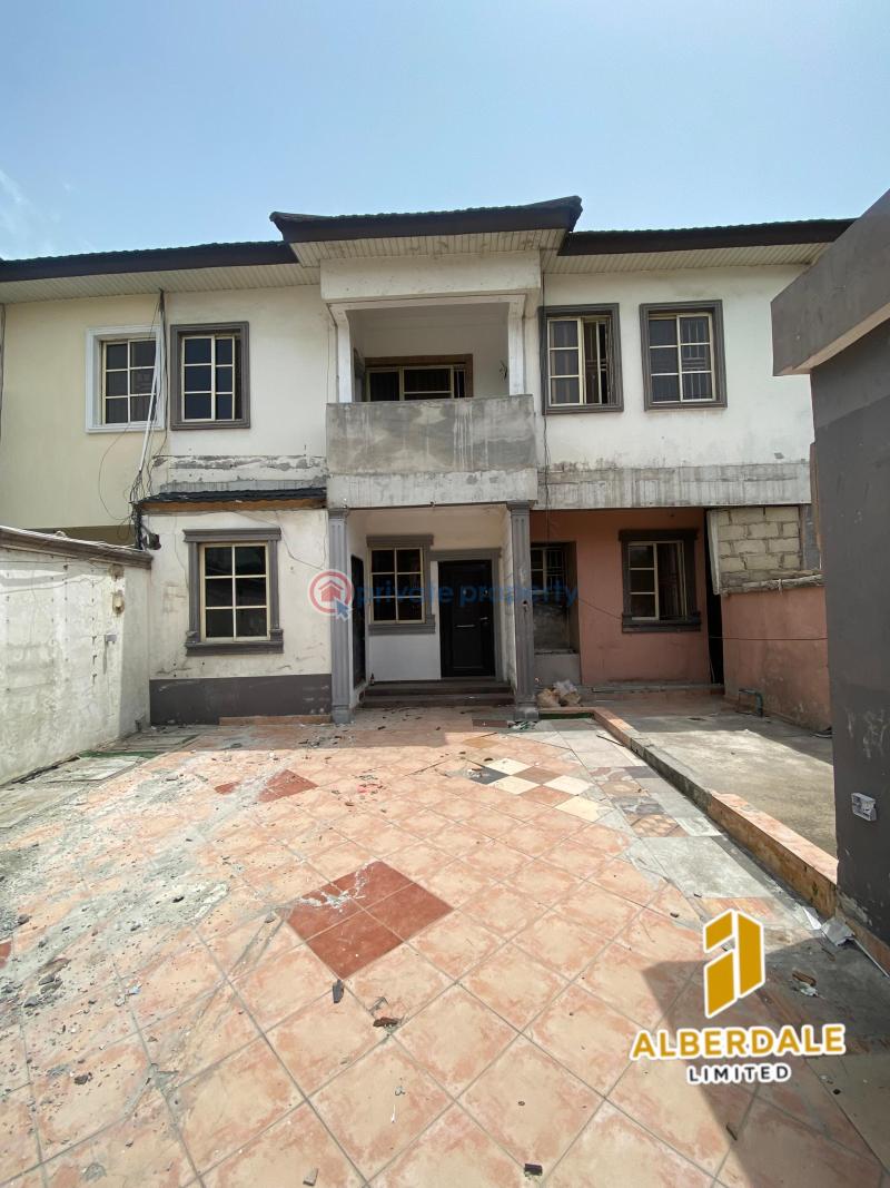 3 bedroom Commercial Property For Rent Lekki Phase 1 Lagos