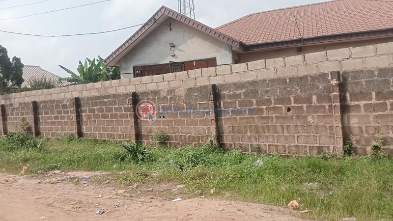 4 bedroom Detached Bungalow For Sale Makogi Magboro Lagos Extension Ogun - 3