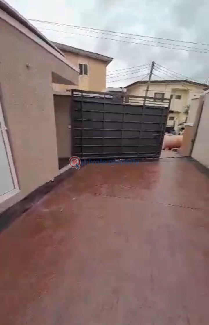 4 bedroom Semi detached Duplex For Sale Omole Phase 1 Ojodu Lagos - 2