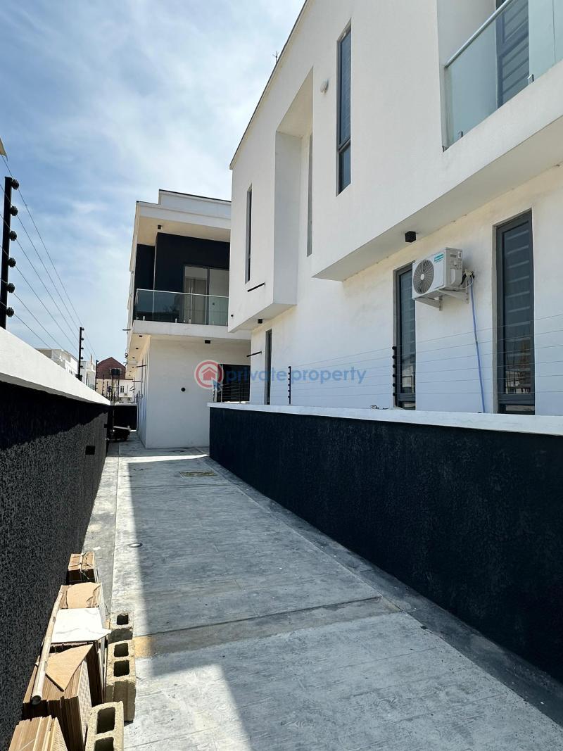 4 bedroom Semi detached Duplex For Sale 2nd Toll Gate Chevron Drive Lekki Lagos - 7