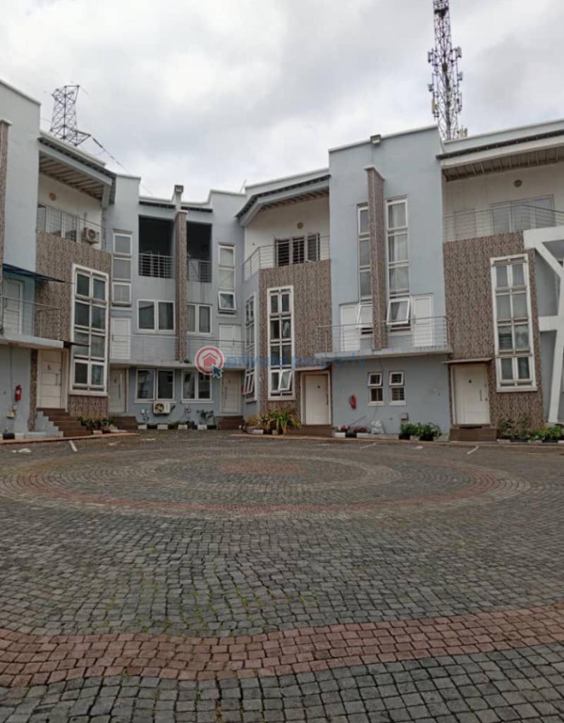 4 bedroom Semi detached Duplex For Sale Phase 1 Estate Magodo Kosofe/Ikosi Lagos