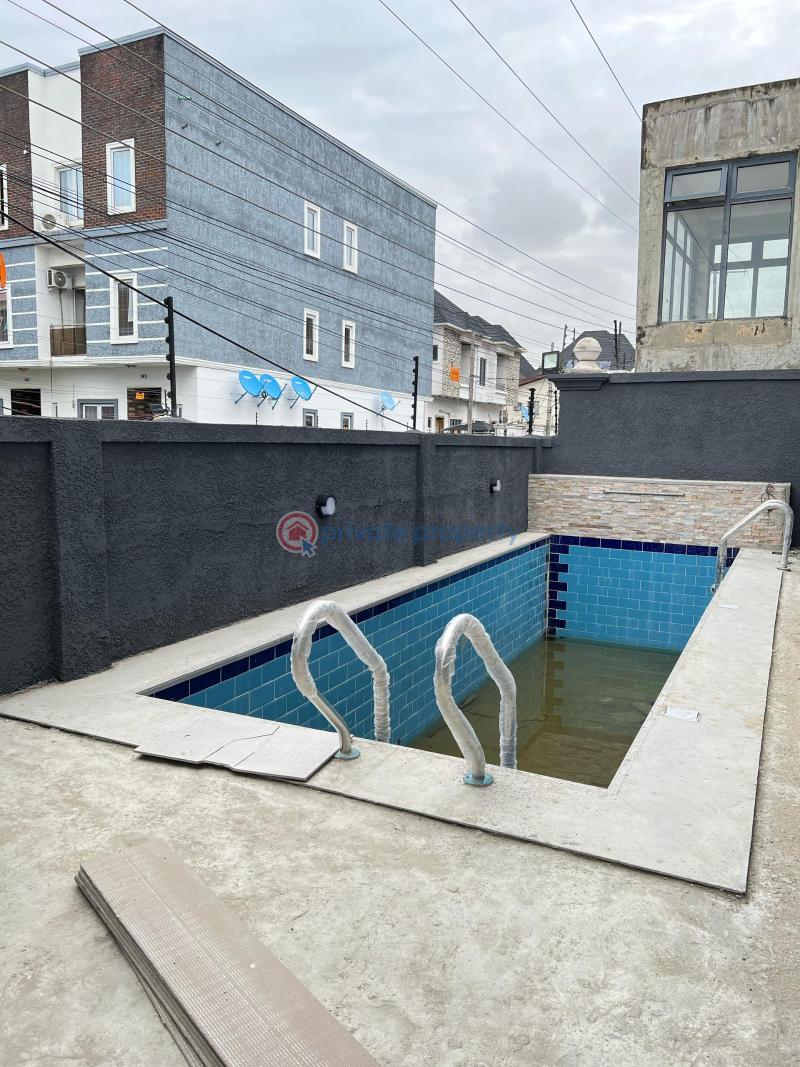 Well built 4 bedroom terraced duplex with bq, communal swimming pool in an estate - 9 4 bedroom Detached Duplex For Sale Osapa London Lekki Lagos - 9