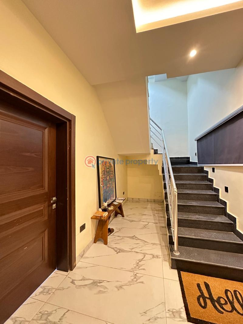 4 bedroom Terraced Duplex For Sale New Road Lekki Lagos - 4