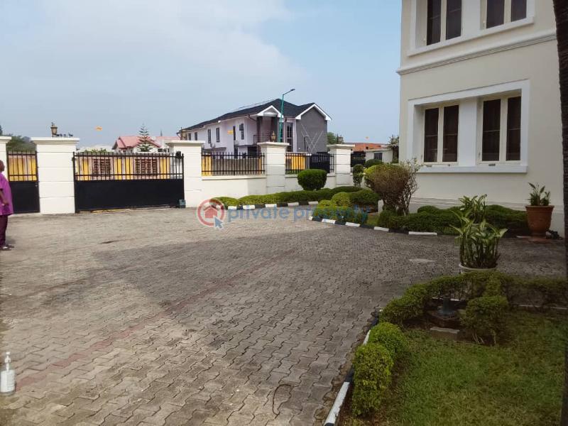 4 bedroom Detached Duplex For Sale Victoria Garden City Lekki Lagos - 10