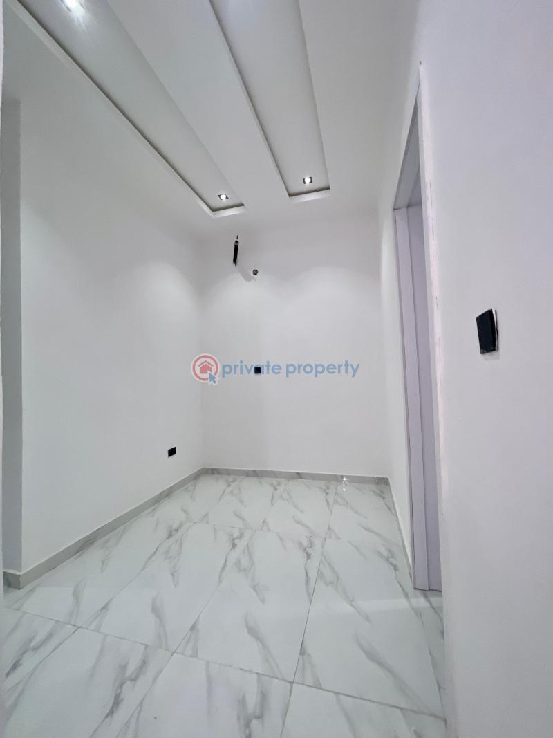 4 bedroom Terraced Duplex For Sale Estate Lekki Lagos - 11