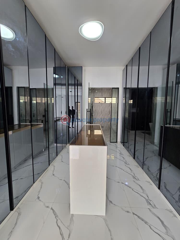 4 bedroom Terrace For Sale Estate Osapa Lekki Lagos - 19