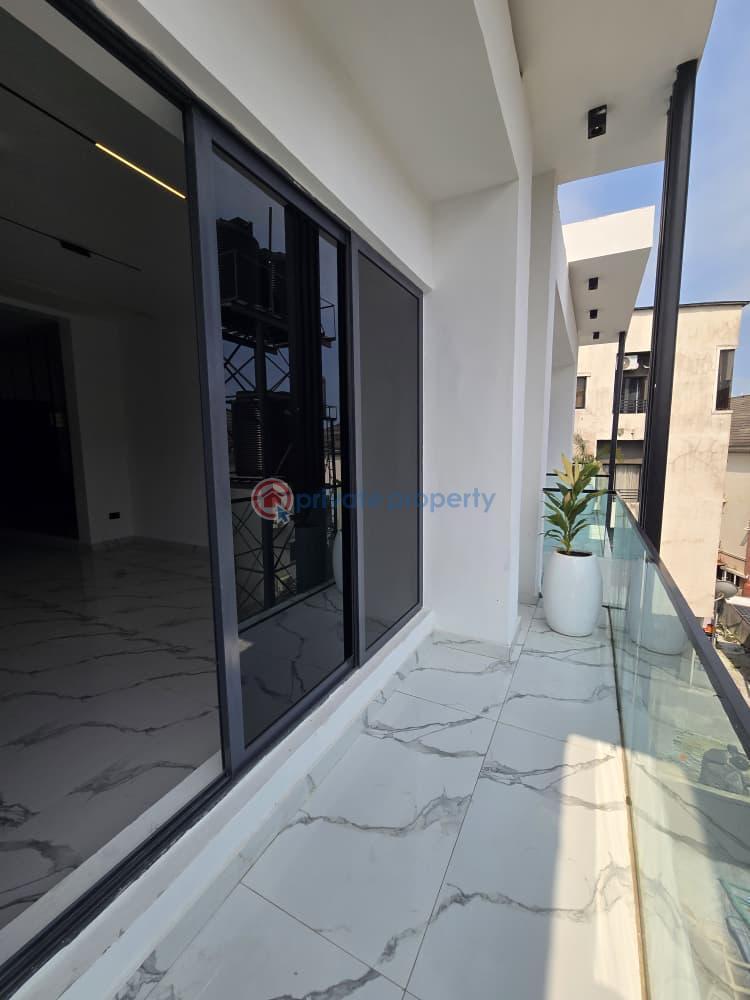 4 bedroom Terrace For Sale Estate Osapa Lekki Lagos - 7
