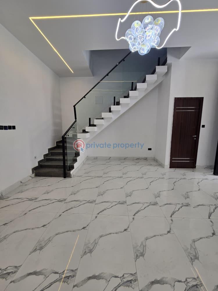 4 bedroom Terrace For Sale Estate Osapa Lekki Lagos - 4