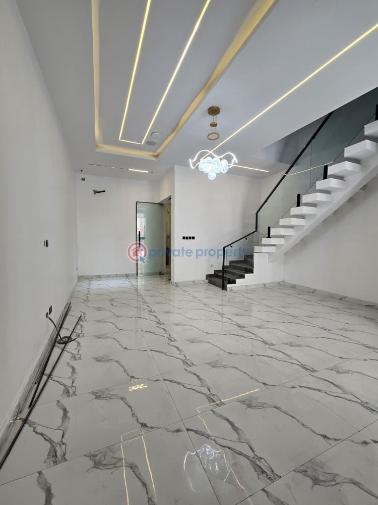 4 bedroom Terrace For Sale Estate Osapa Lekki Lagos - 2