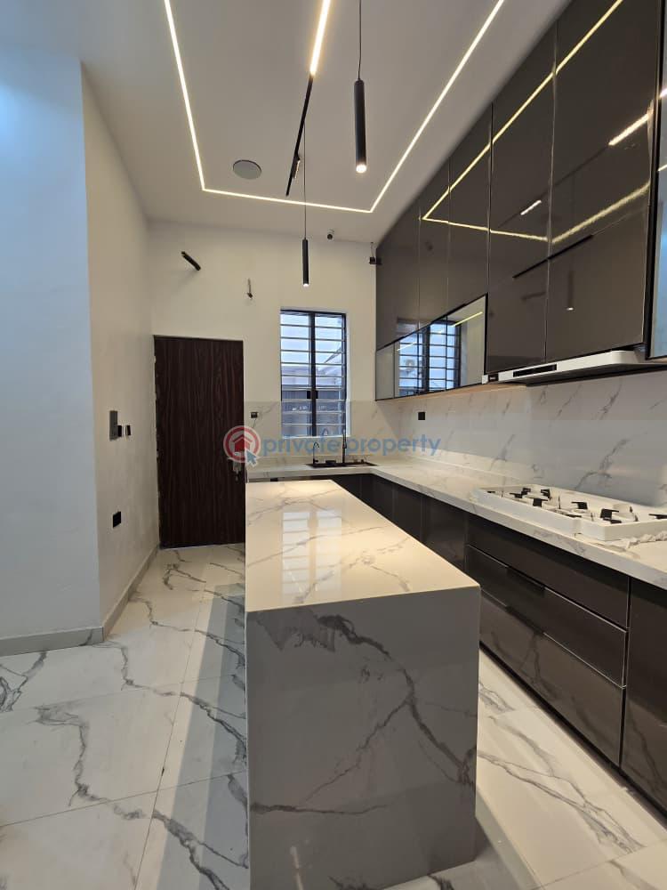 4 bedroom Terrace For Sale Estate Osapa Lekki Lagos - 16