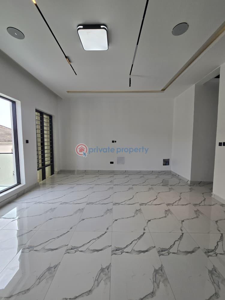 4 bedroom Terrace For Sale Estate Osapa Lekki Lagos - 10