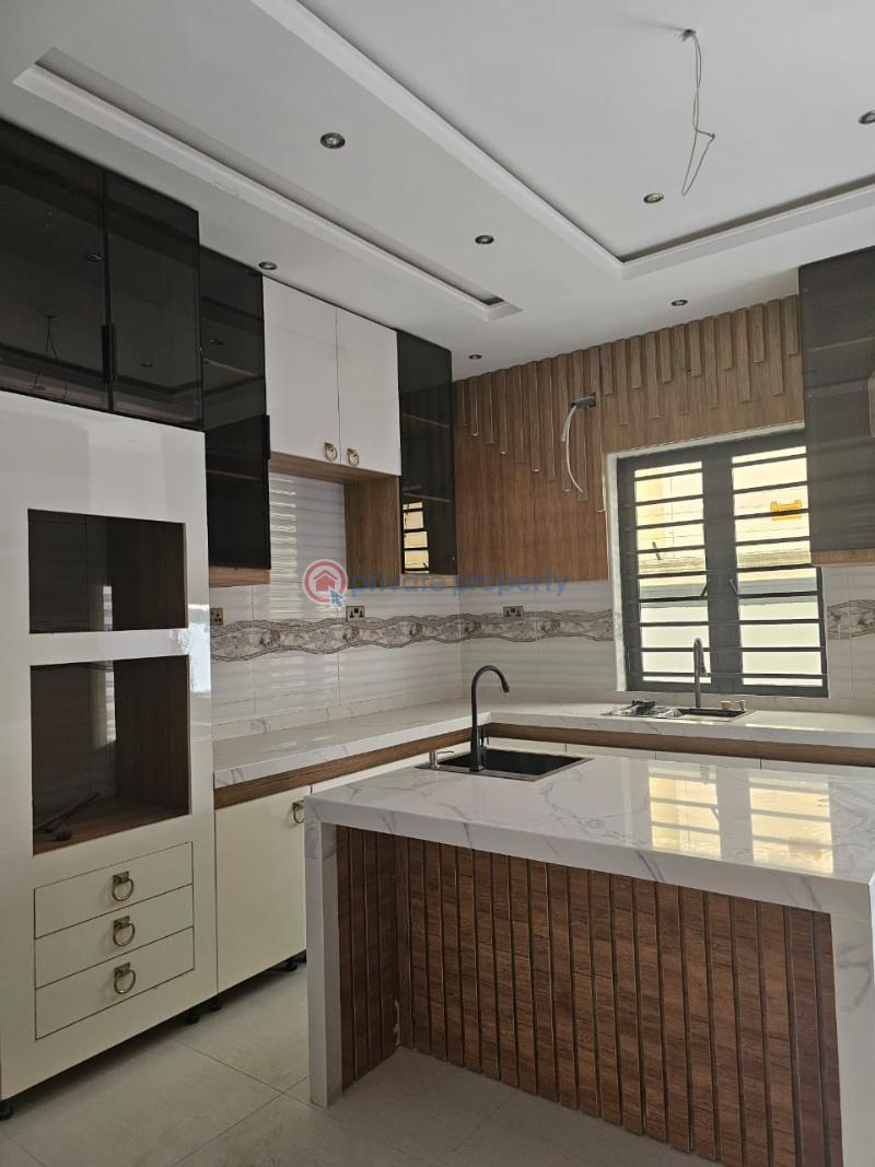 Well built 5 bedroom detached duplex with bq - 14 5 bedroom Detached Duplex For Sale Magodo Phase 2, Kosofe/Ikosi Lagos - 14