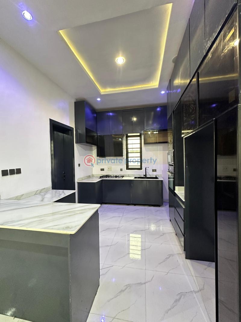 Well built 5 bedroom fully detached duplex with bq, underground rooms and water view - 7 5 bedroom Detached Duplex For Sale Ajah Lagos - 7