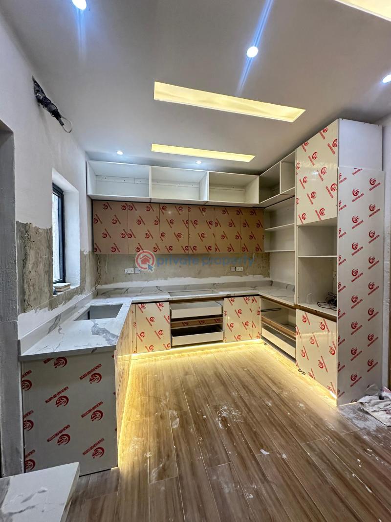 Well built 5 bedroom semi-detached duplex - 9 5 bedroom Semi detached Duplex For Sale Idado Lekki Lagos - 9
