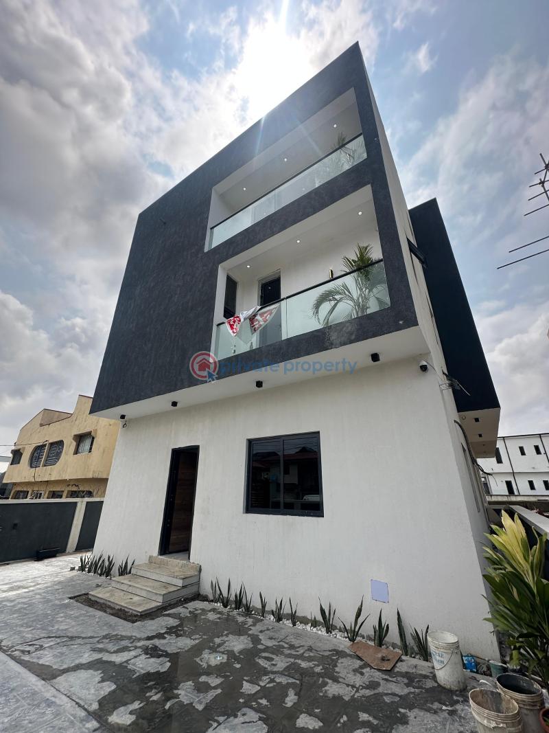 5 bedroom Semi detached Duplex For Sale Idado Lekki Lagos - 4
