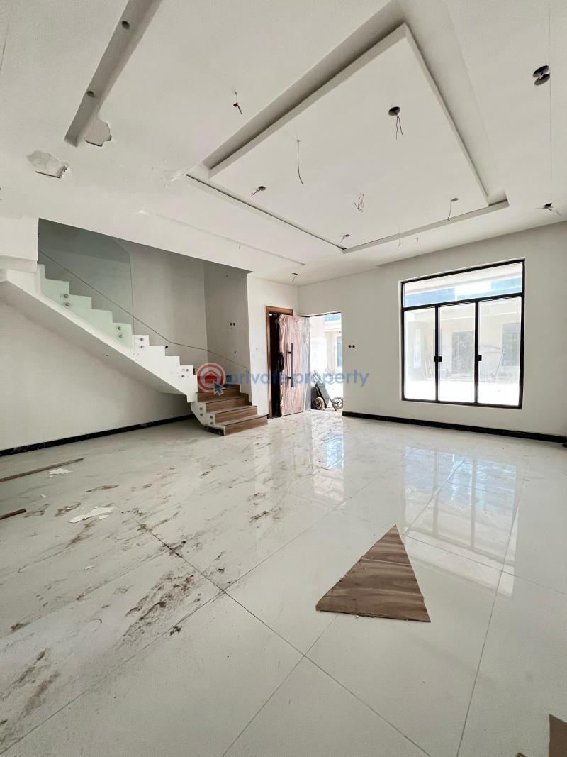 Well built 5 bedroom terraced duplex with bq, swimming pool and gym - 2 5 bedroom Terraced Duplex For Sale Ikate Lekki Lagos - 2